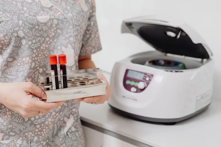 Home Blood Testing vs Private Clinic vs NHS: Pros and Cons